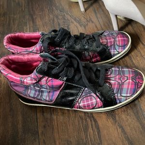 Coach tennis shoes. 7.5